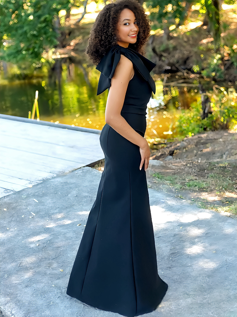 Robe Noire Nanette Lepore Taille 4 - Doublée, Encolure Cœur, Noeud Et Fente - Occasion